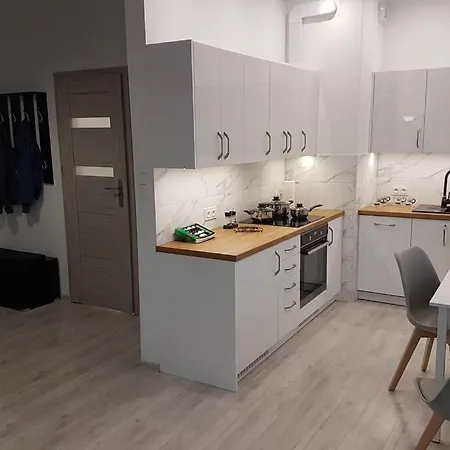 Komfortowy Nowoczesny Kustronia Z Garazem Balkonem Wanna